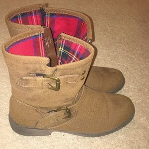 Women’s boots - Brown - Size 9.5
